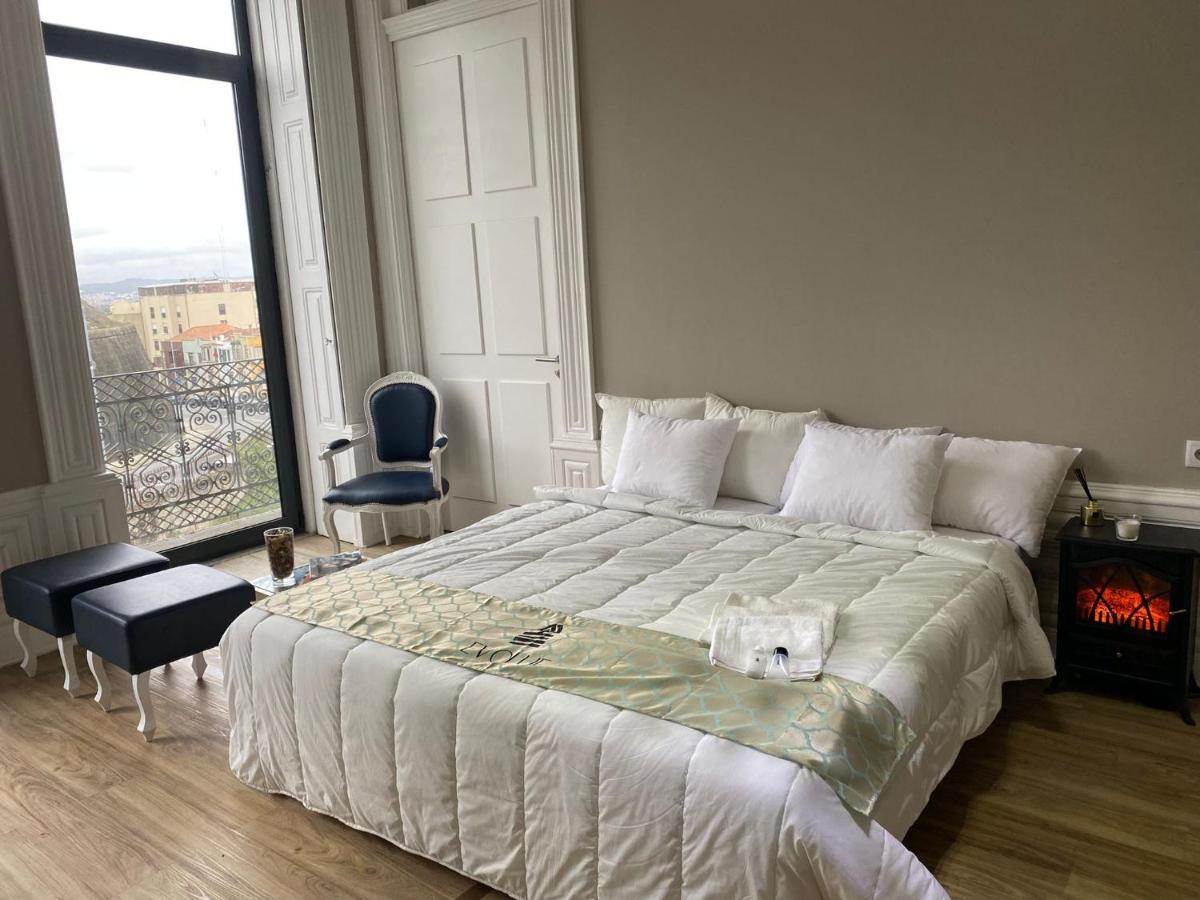 Evolue Hotel Porto Bagian luar foto