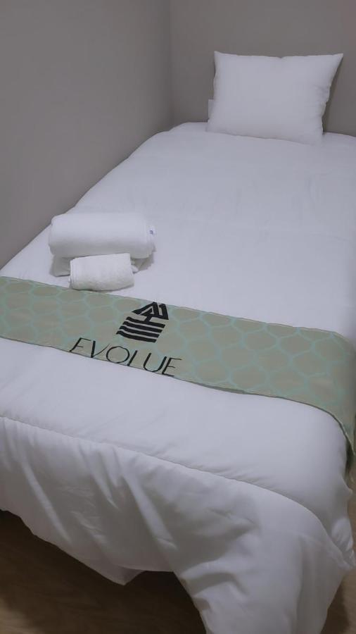 Evolue Hotel Porto Bagian luar foto