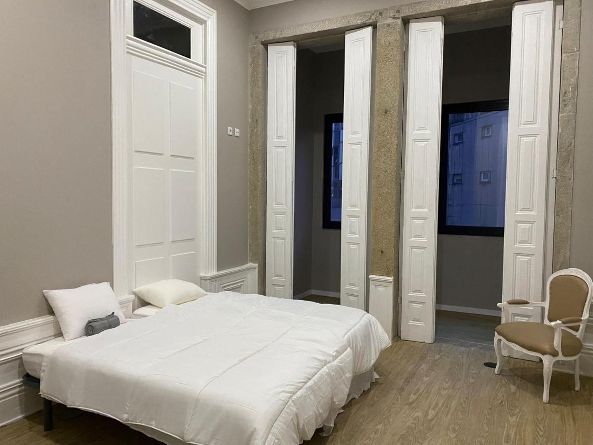 Evolue Hotel Porto Bagian luar foto